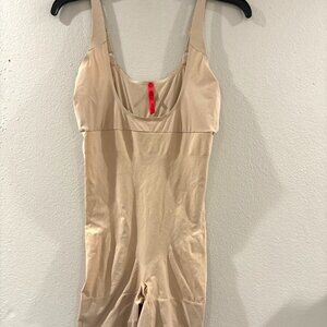 Spanx SPANXsculpt OnCore Open-Bust Mid-Thigh Bodysuit beige size 1x
